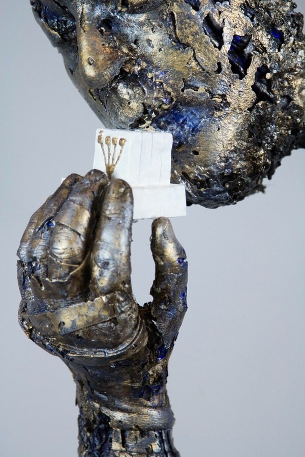 The Holy Tefiln detail 1